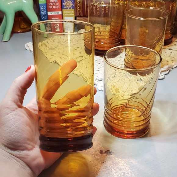 Vintage Libbey Amber Optic Swirl Glasses (7) - Picture 5 of 8
